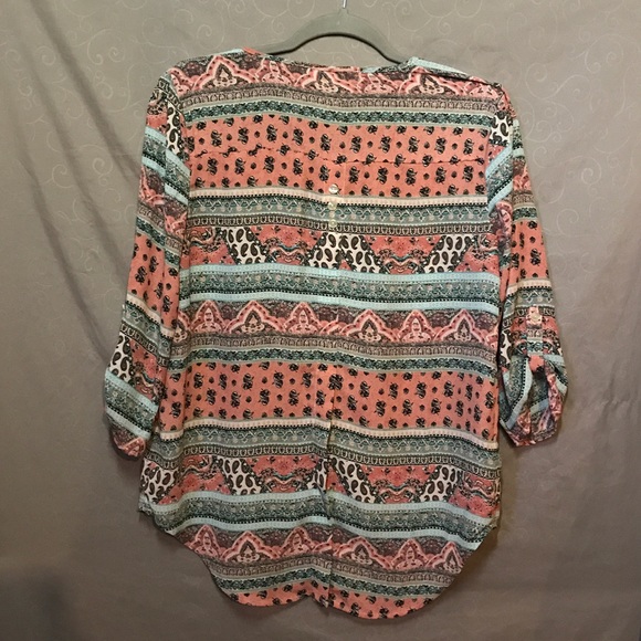 Tribal Pattern Top - Picture 2 of 4